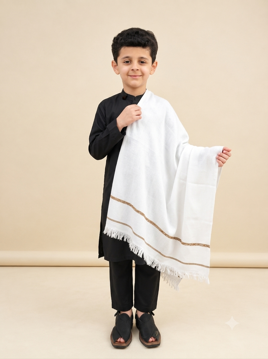 Kids White Wool Shawl – Classic Elegance & Warmth